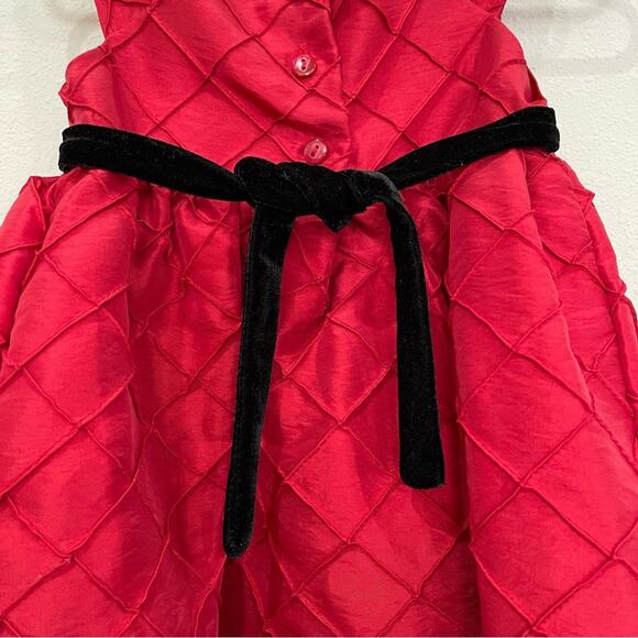 Youngland Red Dress w/ Black Velour Waist Tie & Raised Quilt-like Design - 18M - Picture 6 of 11